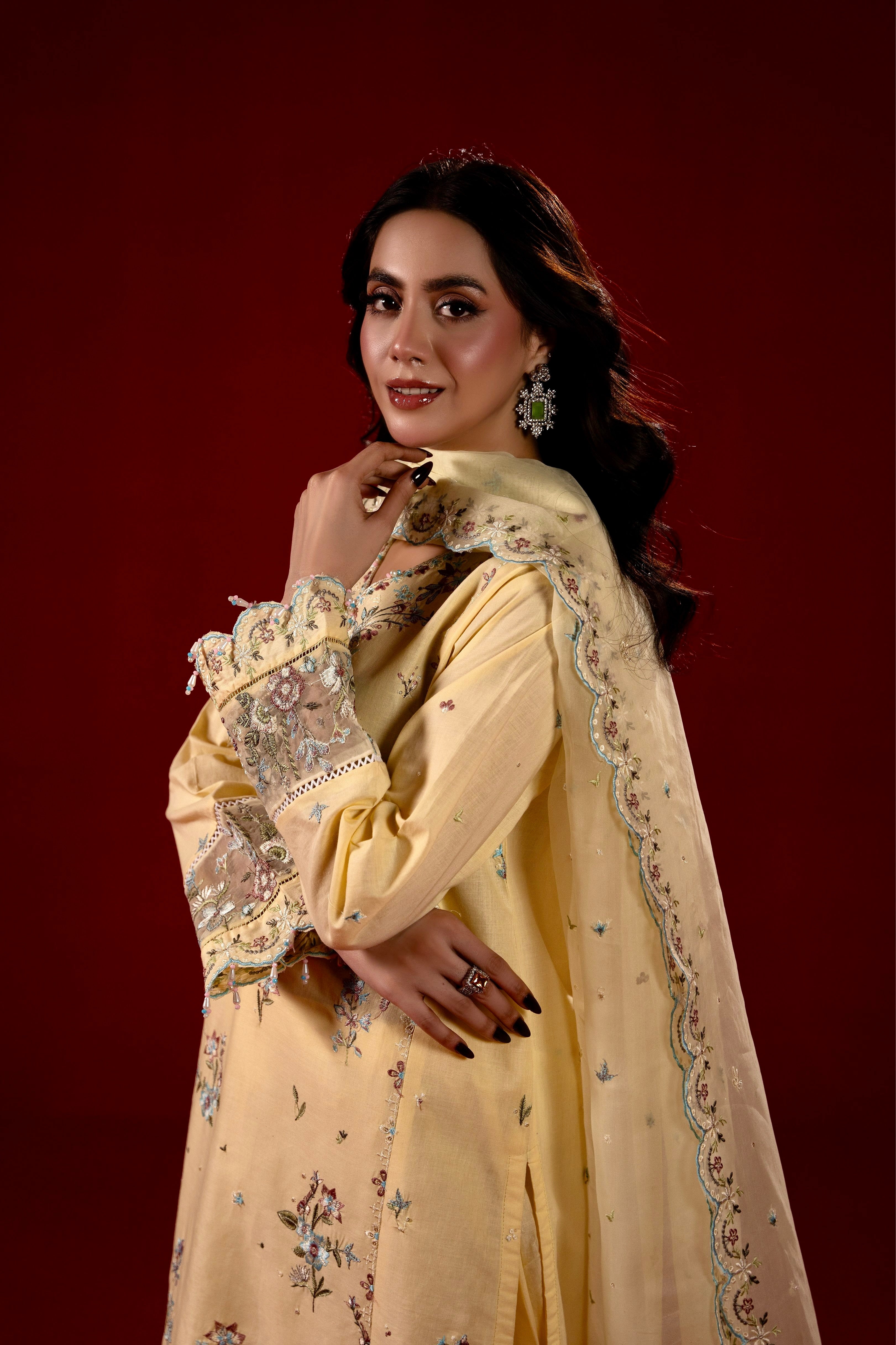 Soft Yellow Festive 3pc