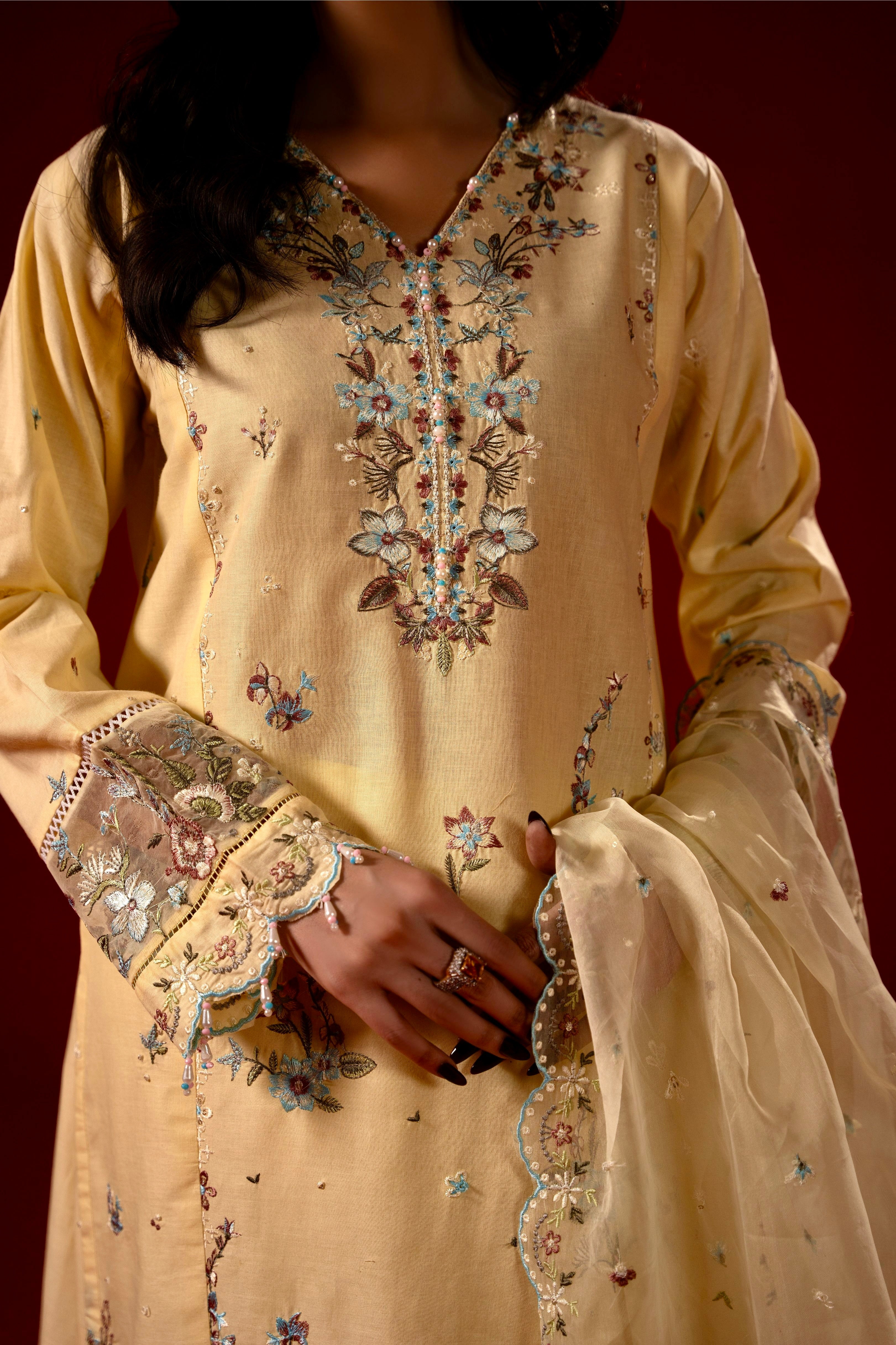 Soft Yellow Festive 3pc