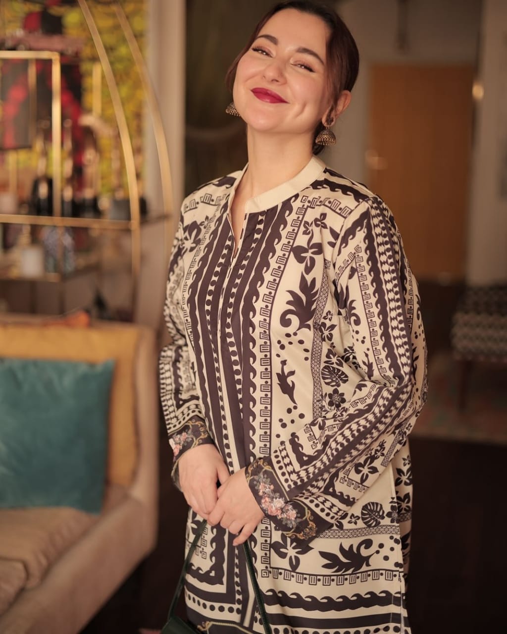 HANIA AMIR DIGITAL PRINTED 2Pc STICHED SUIT