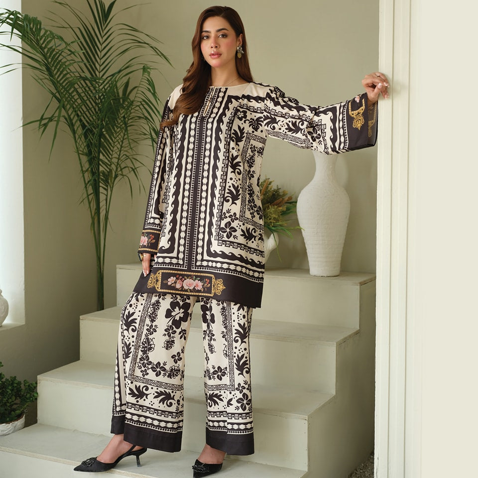 HANIA AMIR DIGITAL PRINTED 2Pc STICHED SUIT